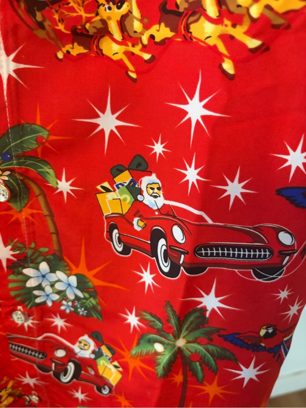 🆕💜SSLR Men’s Christmas Hawaiian Shirt Santa Reindeer Classic Car Button Up NWOT - Picture 8 of 10